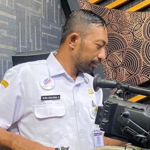 Ta'nis Sholykhul Hady, S.Sos